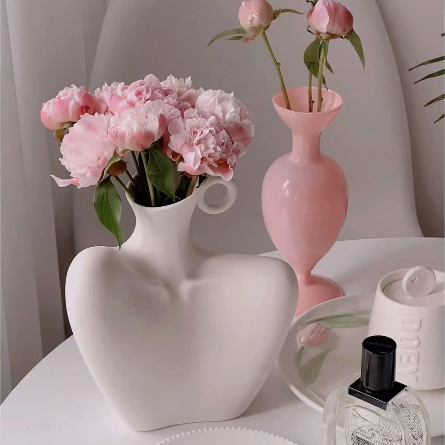 Creative human collarbone ceramic vase