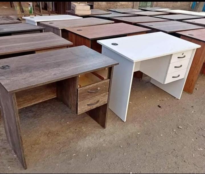 Modern Office Desk with 3 Lockable Drawers – Spacious, Secure, and Durable Workstation for Home or Office Use