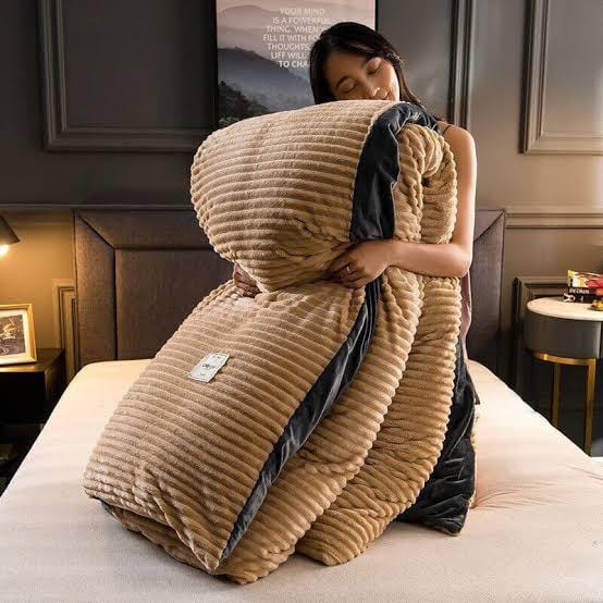1pc 6*6 Single velvet woolen duvet : No bedsheet ,no pillow cases