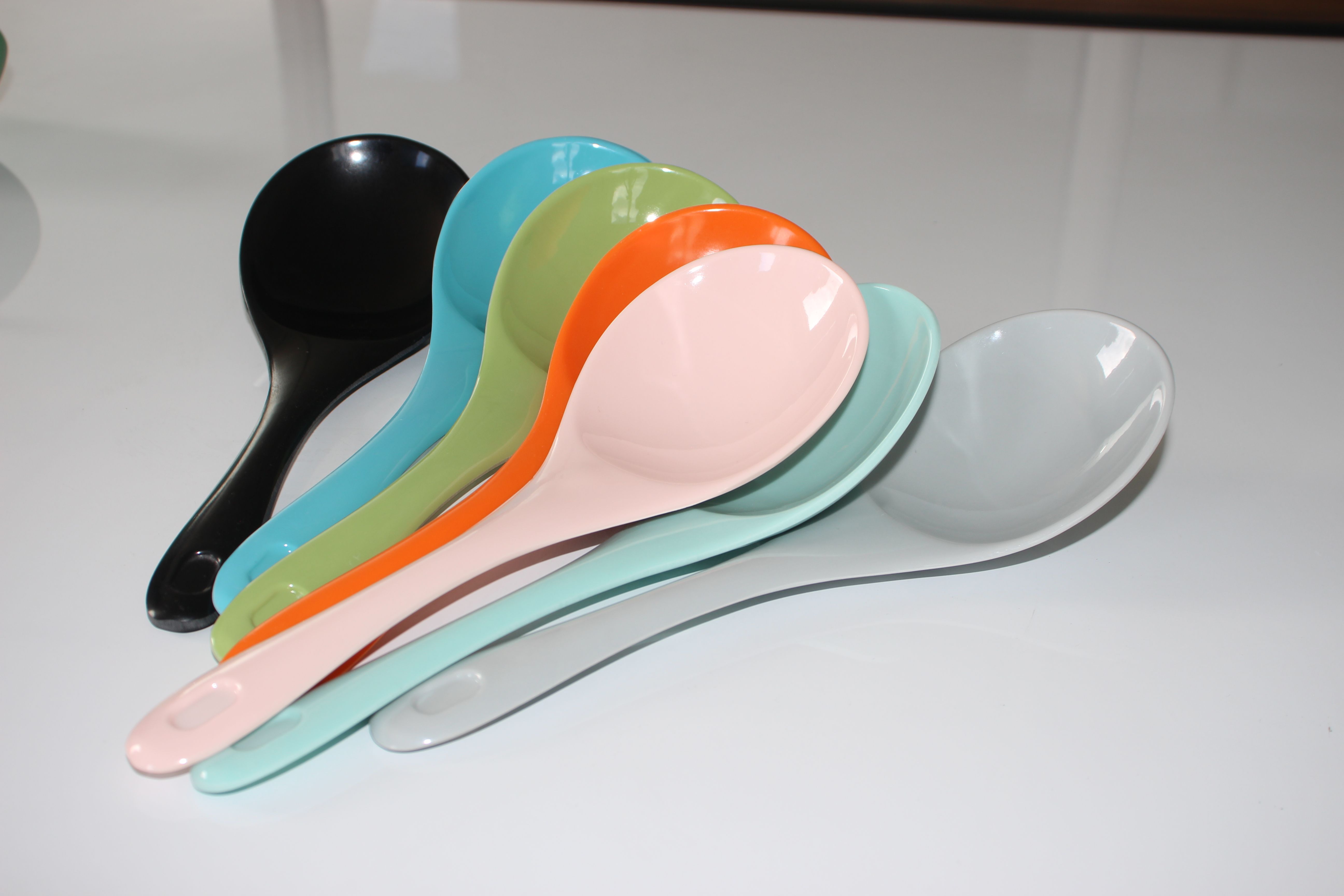 6 Ascot Melamine Rice Spoon 
The Ascot Melamine Rice Spoon is crafted from high quality melamine resin, ensuring sturdiness and longevity.