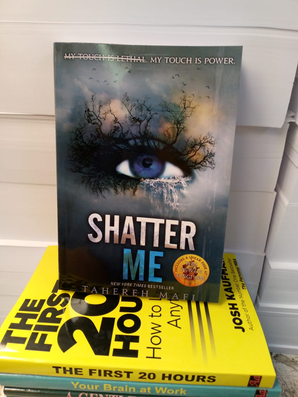 Shatter Me (Shatter Me, 1)