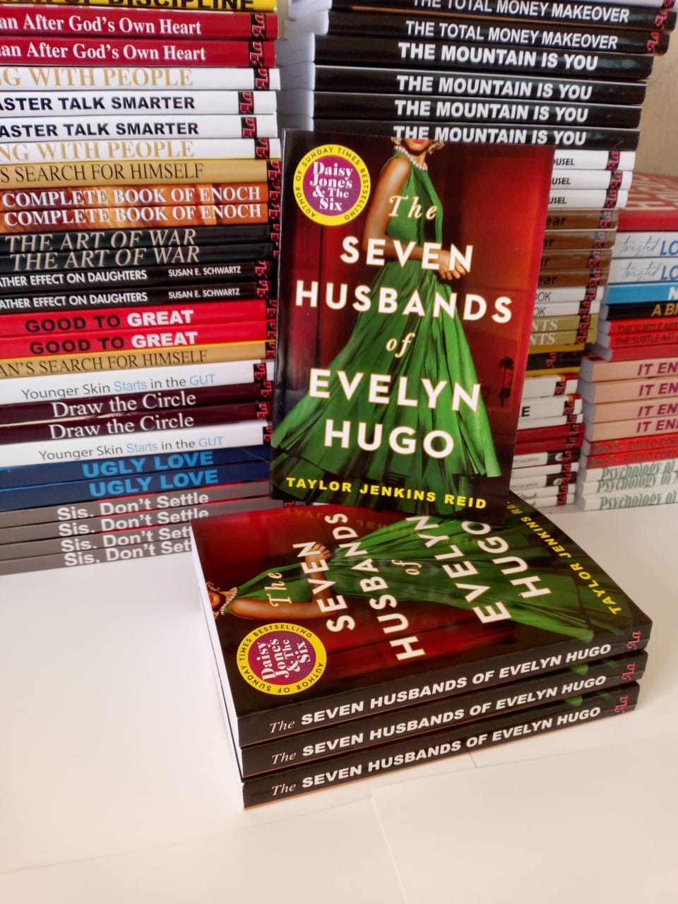 The Seven Husbands of Evelyn Hugo  Author: Taylor Jenkins Reid