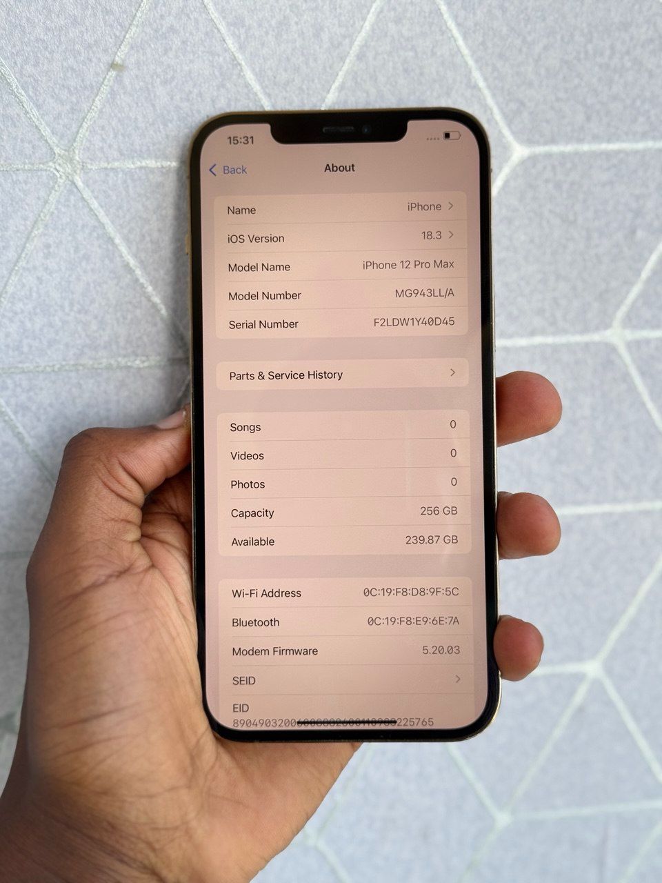 New IPHONE 12 PRO MAX IN GOLD WITH 256GB OF STORAGE. A 6.7-INCH SUPER RETINA XDR DISPLAY A PERFECTLY WORKING FACE ID AND TRUETONE ENABLED 90% BATTERY CAPACITY.