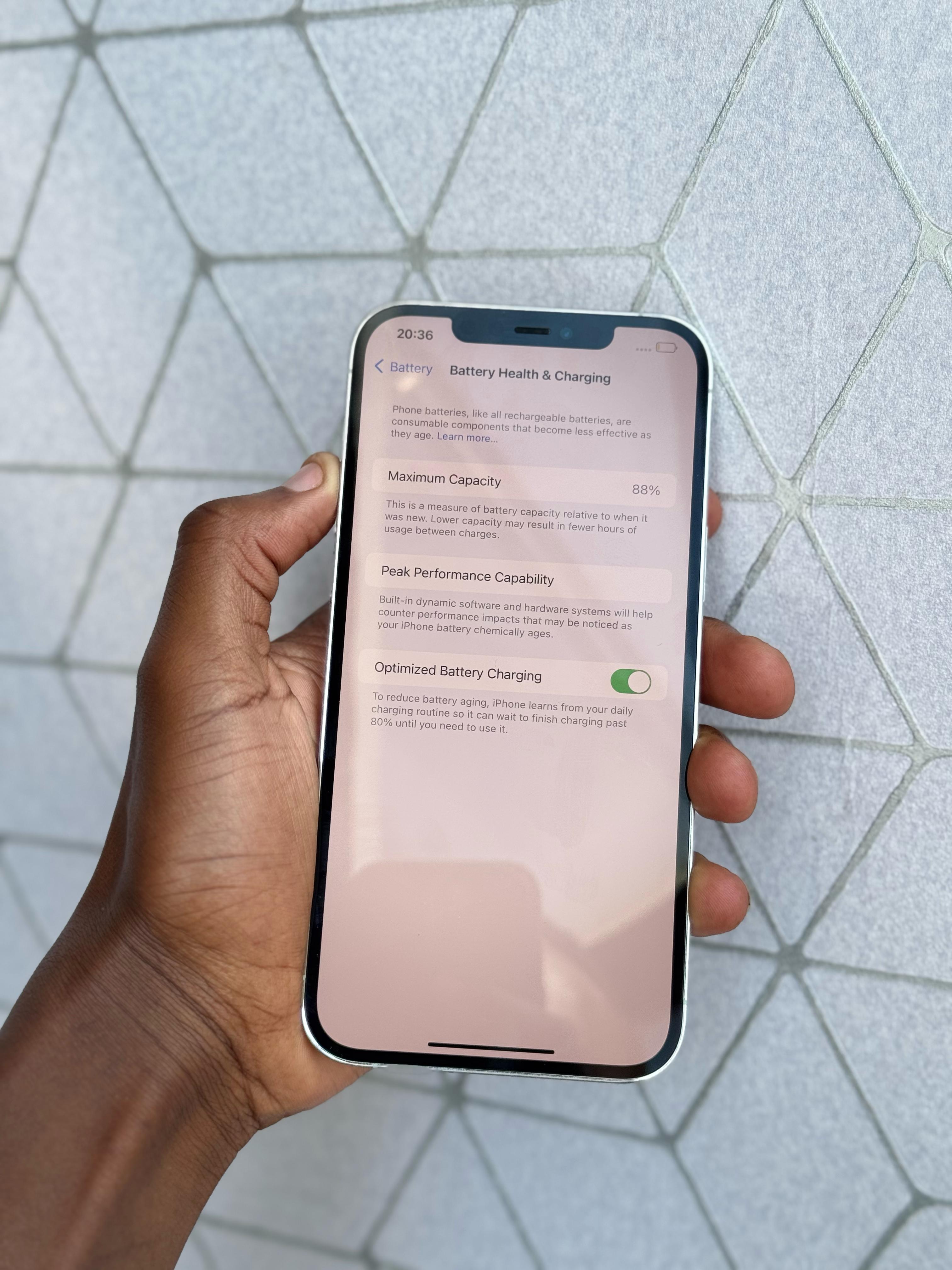 IPHONE 12 PRO MAX 256GB  IN EXCELLENT EX UK CONDITION BATTERY HEALTH 88%. TRUTONE AVAILABLE . 256 GB ROM.6.7-inch Super Retina XDR OLED display. 5G ENABLED.