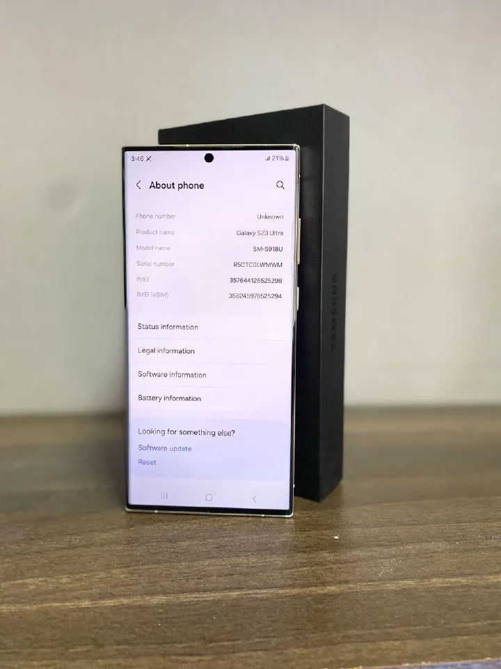 SAMSUNG GALAXY S23 ULTRA 512gb 6.8-INCH DYNAMIC AMOLED 2X DISPLAY 120HZ REFRESH RATE, POWERED BY THE SNAPDRAGON 8 GEN 2 CHIPSET. ITS 200MP QUAD-CAMERA 8K VIDEO RECORDING AND 100X SPACE ZOOM. 5,000MAH