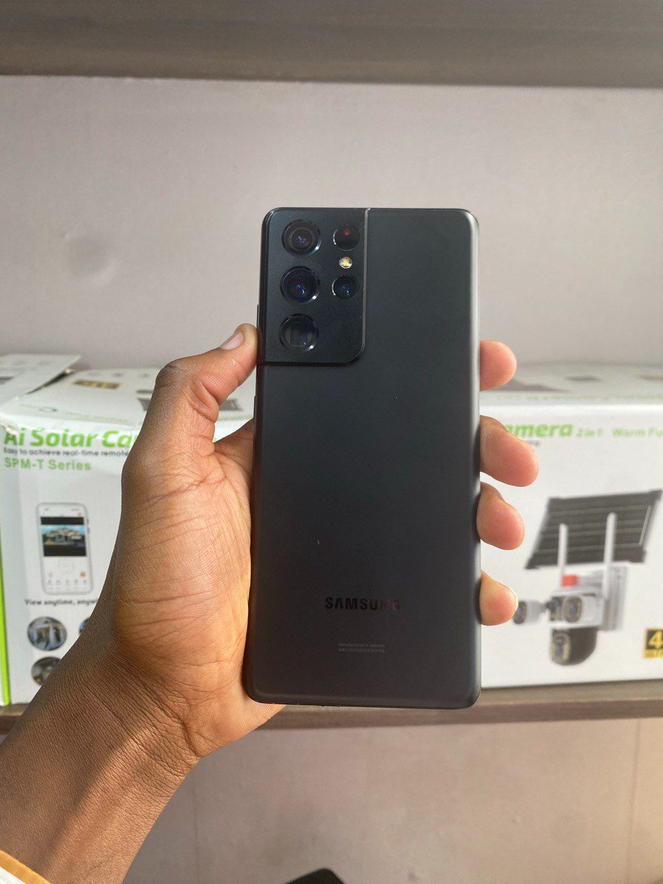 SAMSUNG GALAXY S21 ULTRA - THE ULTIMATE FLAGSHIP! 6.8" WQHD+ 120Hz DYNAMIC AMOLED DISPLAY! 108MP CAMERA WITH 100X ZOOM & 8K VIDEO! SNAPDRAGON 888/EXYNOS 2100 CHIPSET FOR MAX POWER.