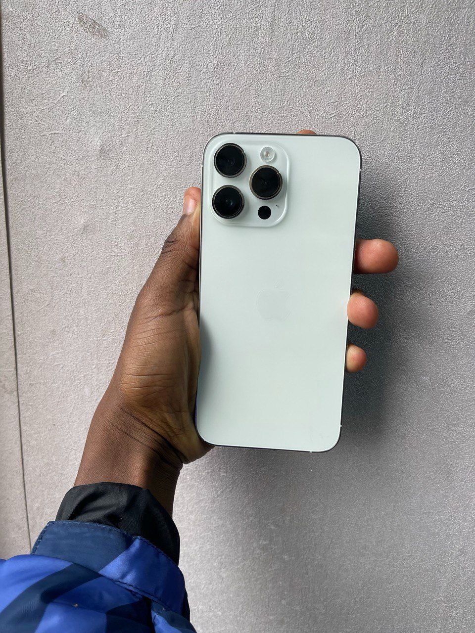 IPHONE 14 PRO MAX  1TB ROM 79% smartphone A16 Bionic BATTERY HEALTH -  REDEFINING BRILLIANCE, GAME-CHANGING DYNAMIC ISLAND, CINEMATIC 48MP PHOTOGRAPHY, & NEXT-LEVEL POWER