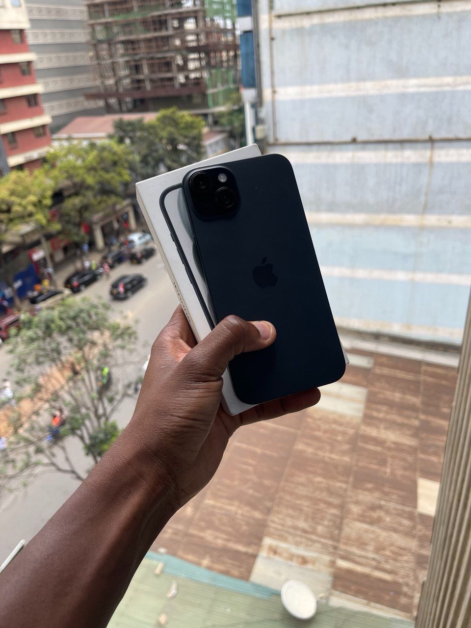 iPhone 14 Plus with 128GB storage. Its battery health is a robust ensuring all-day power. This pristine device offers a flawless, premium experience in a sleek, modern design.