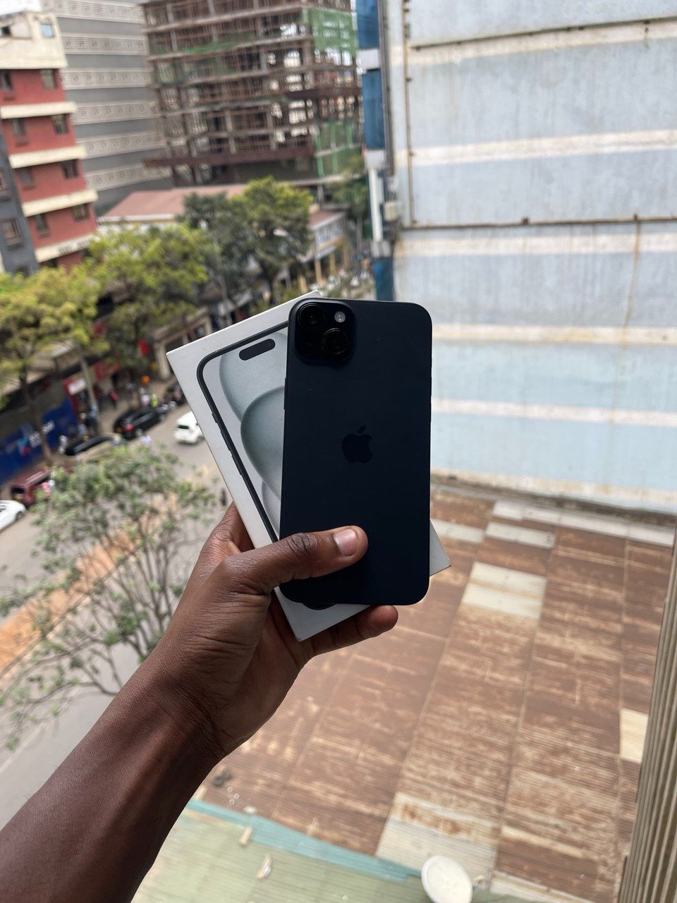 iPhone 14 Plus with 128GB storage. Its battery health is a robust ensuring all-day power. This pristine device offers a flawless, premium experience in a sleek, modern design.
