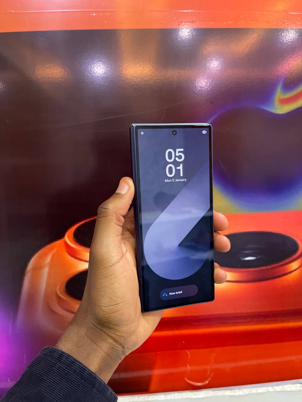 GALAXY Z FOLD 6 FOLDABLE PHABLET WITH 7.6″ MAIN + 6.3″ COVER DISPLAY, 12GB RAM 256GB STORAGE, SNAPDRAGON 8 GEN 3 SPEED, MULTITASKING GALAXY AI, TRIPLE CAMERAS, S PEN SUPPORT, 4400 mAh BATTERY.