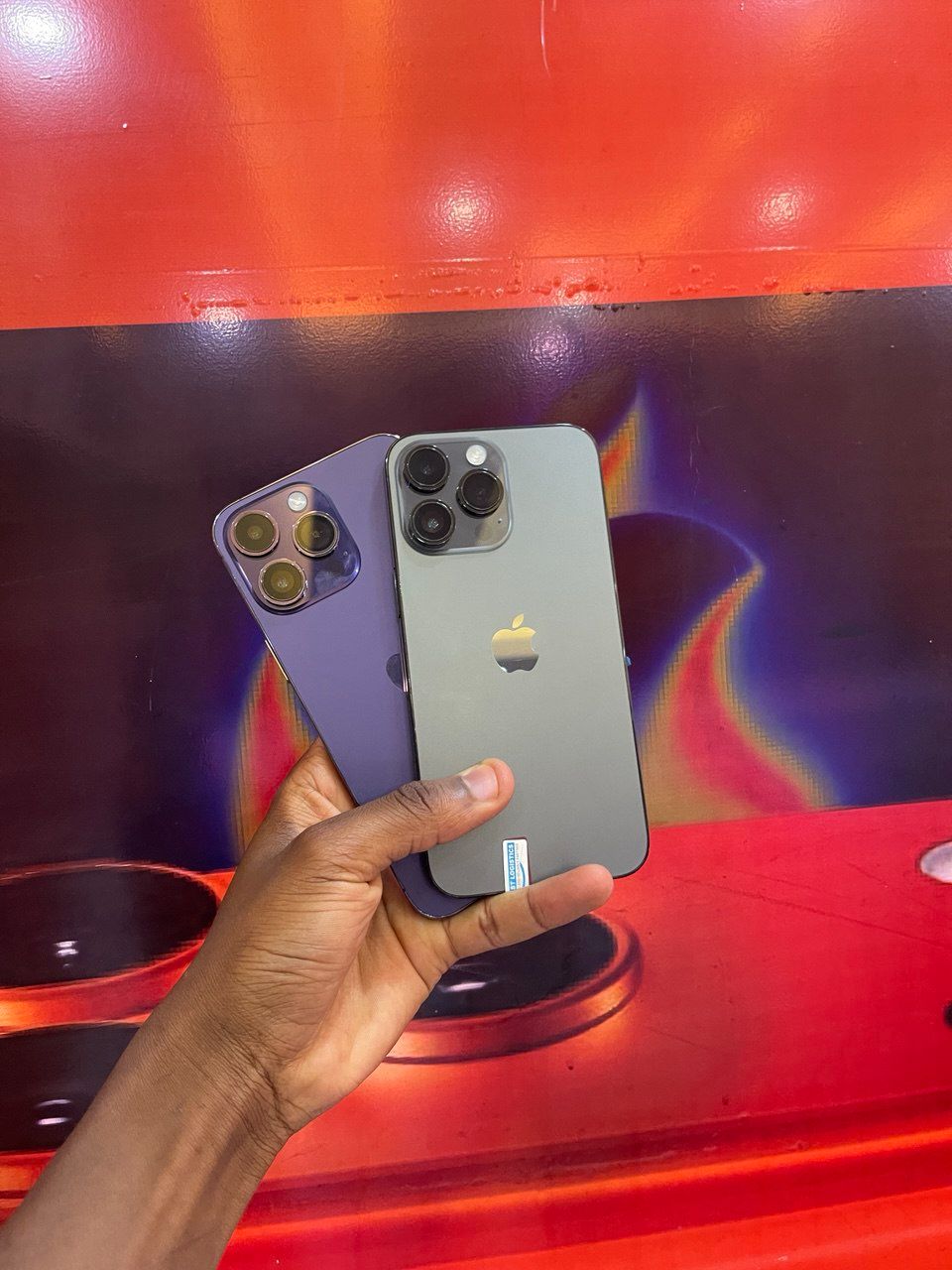 IPHONE 14 PRO MAX IN GREAT CONDITION, BATTERY HEALTH 100%, FAST PERFORMANCE, STUNNING DISPLAY, EXCELLENT CAMERA, FULLY FUNCTIONAL, CLEAN AND READY TO USE.