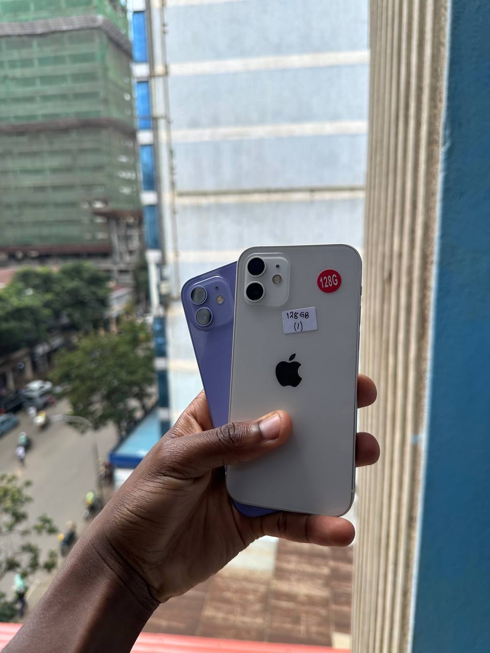 THE Apple iPhone 12 128GB FEATURES A 6.1-INCH SUPER RETINA OLED DISPLAY, A14 BIONIC CHIP, DUAL 12MP CAMERAS, 5G CONNECTIVITY, FACE ID, AND STRONG BATTERY FOR SMOOTH ALL-DAY PERFORMANCE.