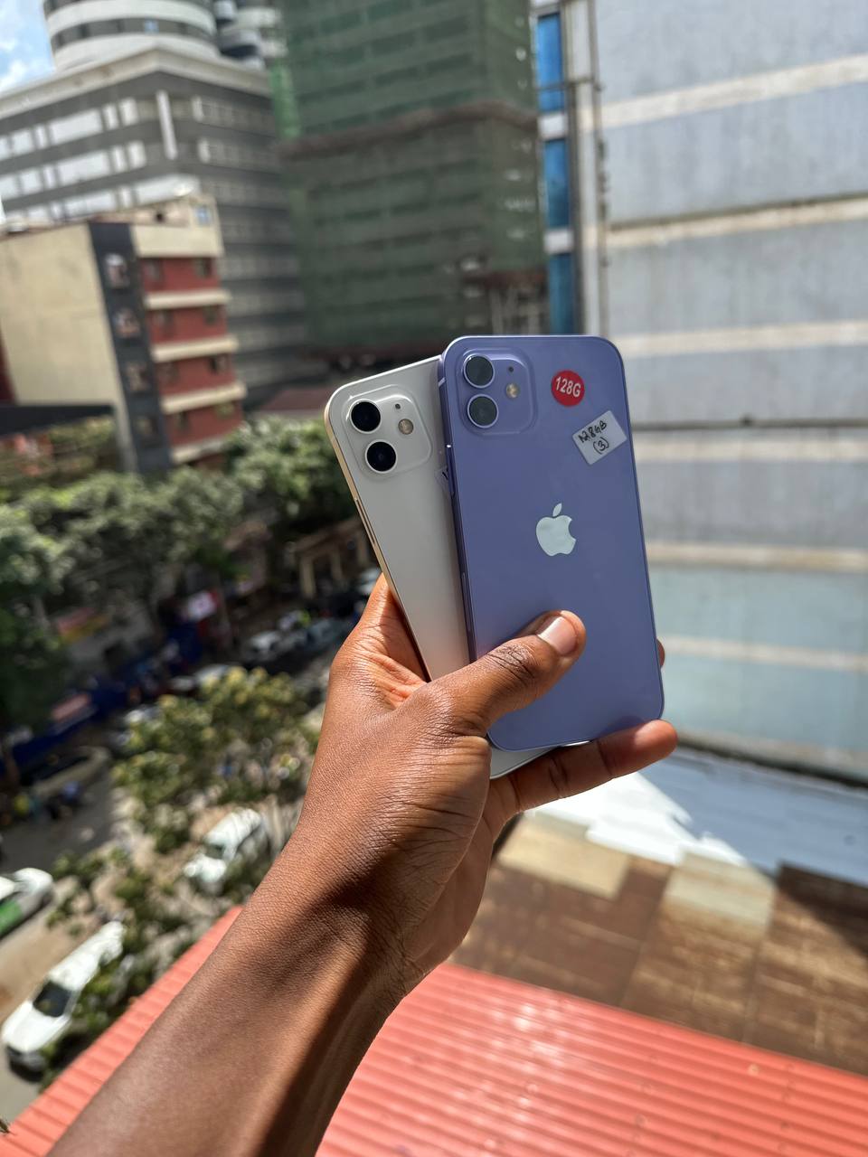 THE Apple iPhone 12 128GB FEATURES A 6.1-INCH SUPER RETINA OLED DISPLAY, A14 BIONIC CHIP, DUAL 12MP CAMERAS, 5G CONNECTIVITY, FACE ID, AND STRONG BATTERY FOR SMOOTH ALL-DAY PERFORMANCE.