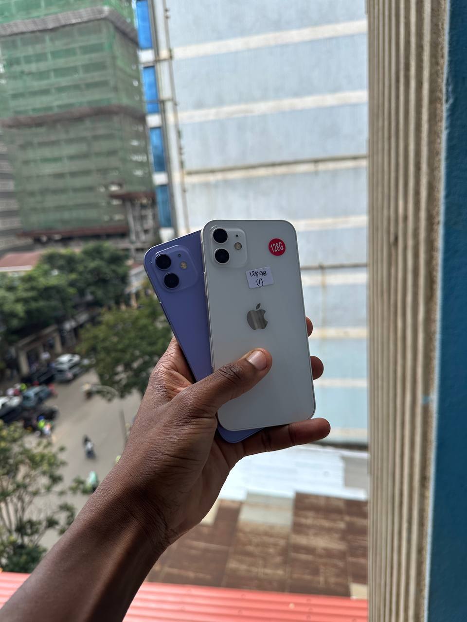 THE Apple iPhone 12 128GB FEATURES A 6.1-INCH SUPER RETINA OLED DISPLAY, A14 BIONIC CHIP, DUAL 12MP CAMERAS, 5G CONNECTIVITY, FACE ID, AND STRONG BATTERY FOR SMOOTH ALL-DAY PERFORMANCE.