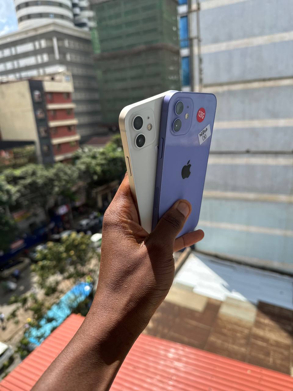 THE Apple iPhone 12 128GB FEATURES A 6.1-INCH SUPER RETINA OLED DISPLAY, A14 BIONIC CHIP, DUAL 12MP CAMERAS, 5G CONNECTIVITY, FACE ID, AND STRONG BATTERY FOR SMOOTH ALL-DAY PERFORMANCE.