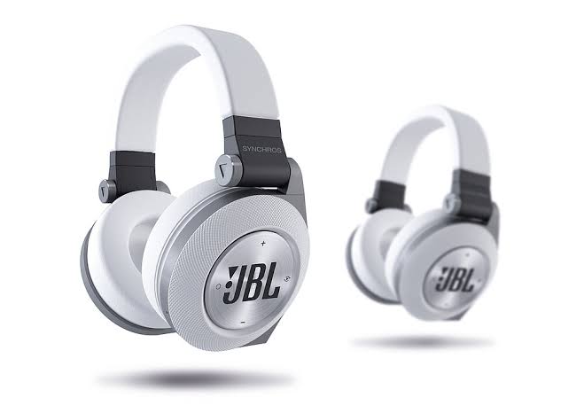 JBL E50BT Wireless Headphones-Noise Cancelling . Fast Charge Headphones, Wireless,-with a porch