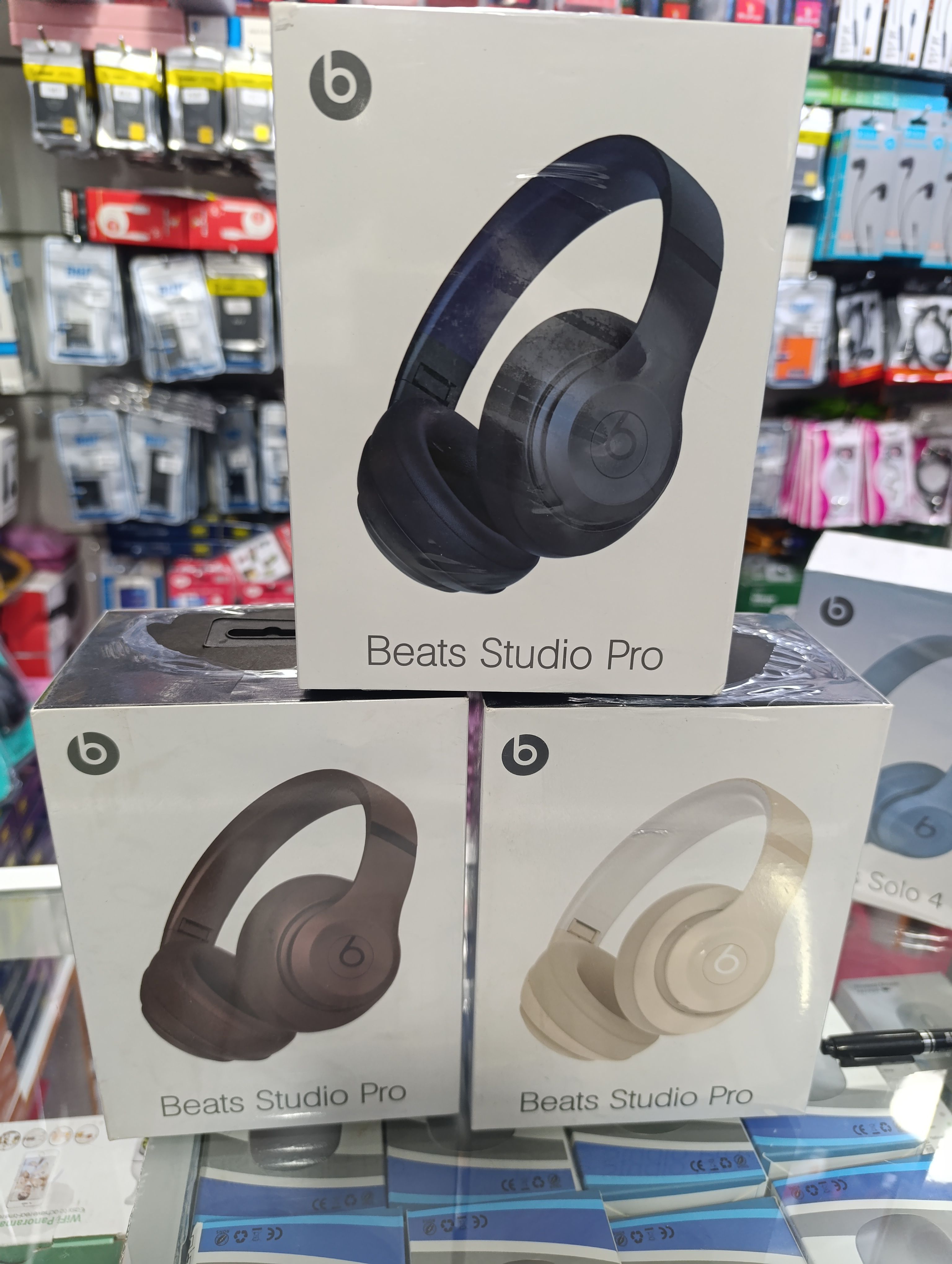 Beats By Dre Beats Studio Pro Wireless Noise Cancelling Over-the-ear Headphones -With A Carrying Case