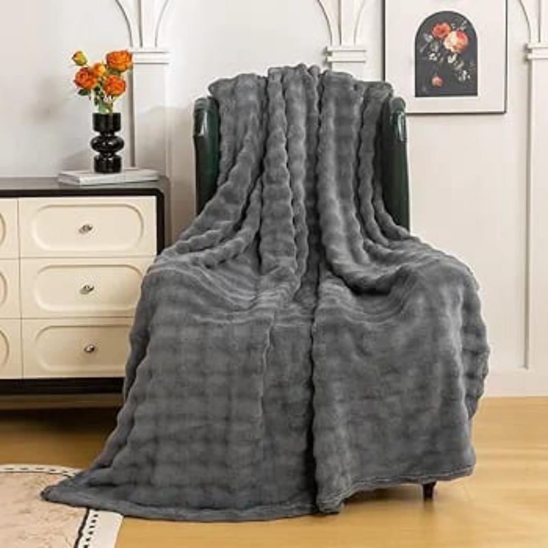 Thick bubble fleece blanket size 6*6fts