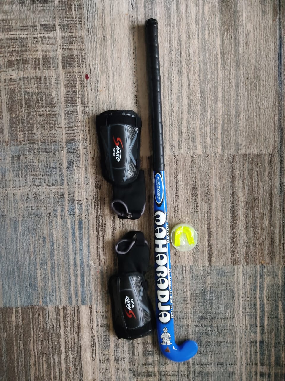 Maharadja Hockey Stick Bluesword Double Glass Fiber, Shin Guard with Ankle Protection