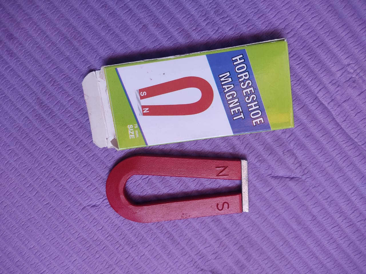 A Pair of Horseshoe Magnet 3 Inch- 75mm Painted Red and Blue Children Physics Experiment Tool