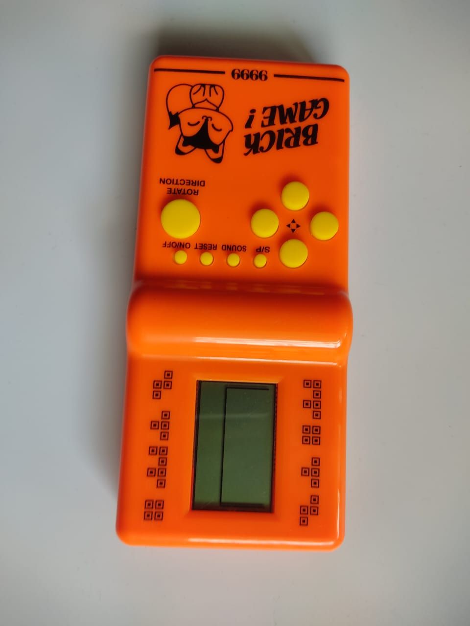 Nostalgic Retro Brick Game Console for The 80s/90s Build in Block Game Racing/Tank Game Built-in 23 Classic Games Nostalgic Puzzle Children's Game Console 23 plus games