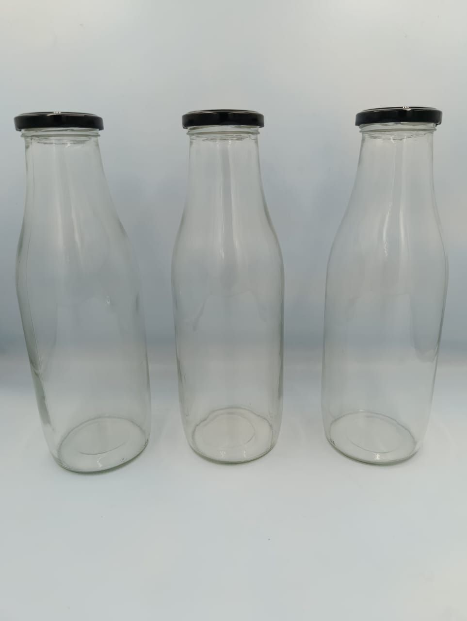 450Ml Glass Hygienic Leak Proof Beverage Glass Bottle 450 ml for Fridge with airtight Steel Cap Suitable for Milk Juice Water