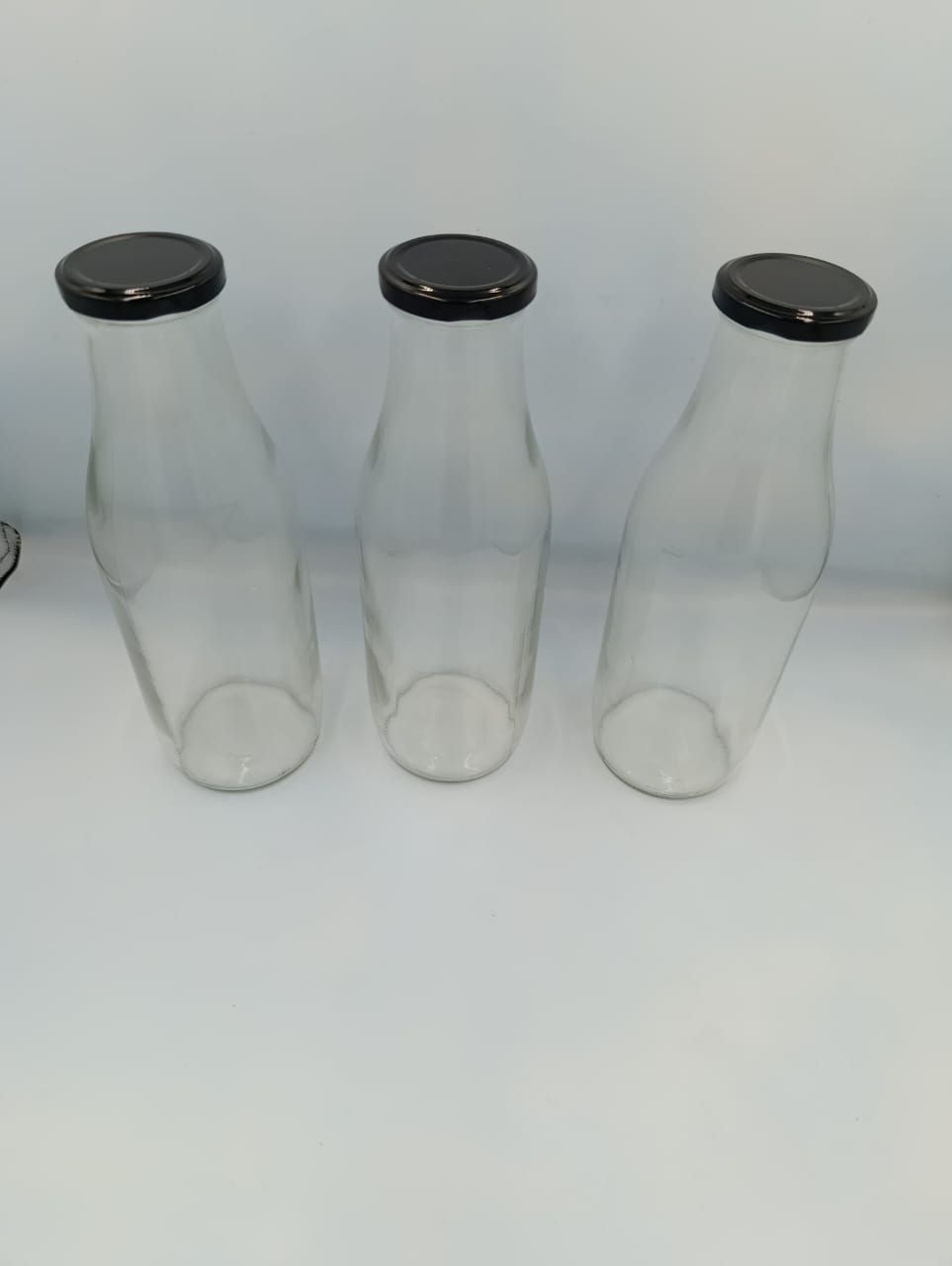 450Ml Glass Hygienic Leak Proof Beverage Glass Bottle 450 ml for Fridge with airtight Steel Cap Suitable for Milk Juice Water