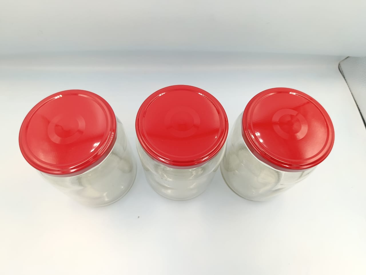 Transparent Glass Jar and Container Air Tight Red Lid for Kitchen 720ml Glass Jar with Airtight Metal Lid