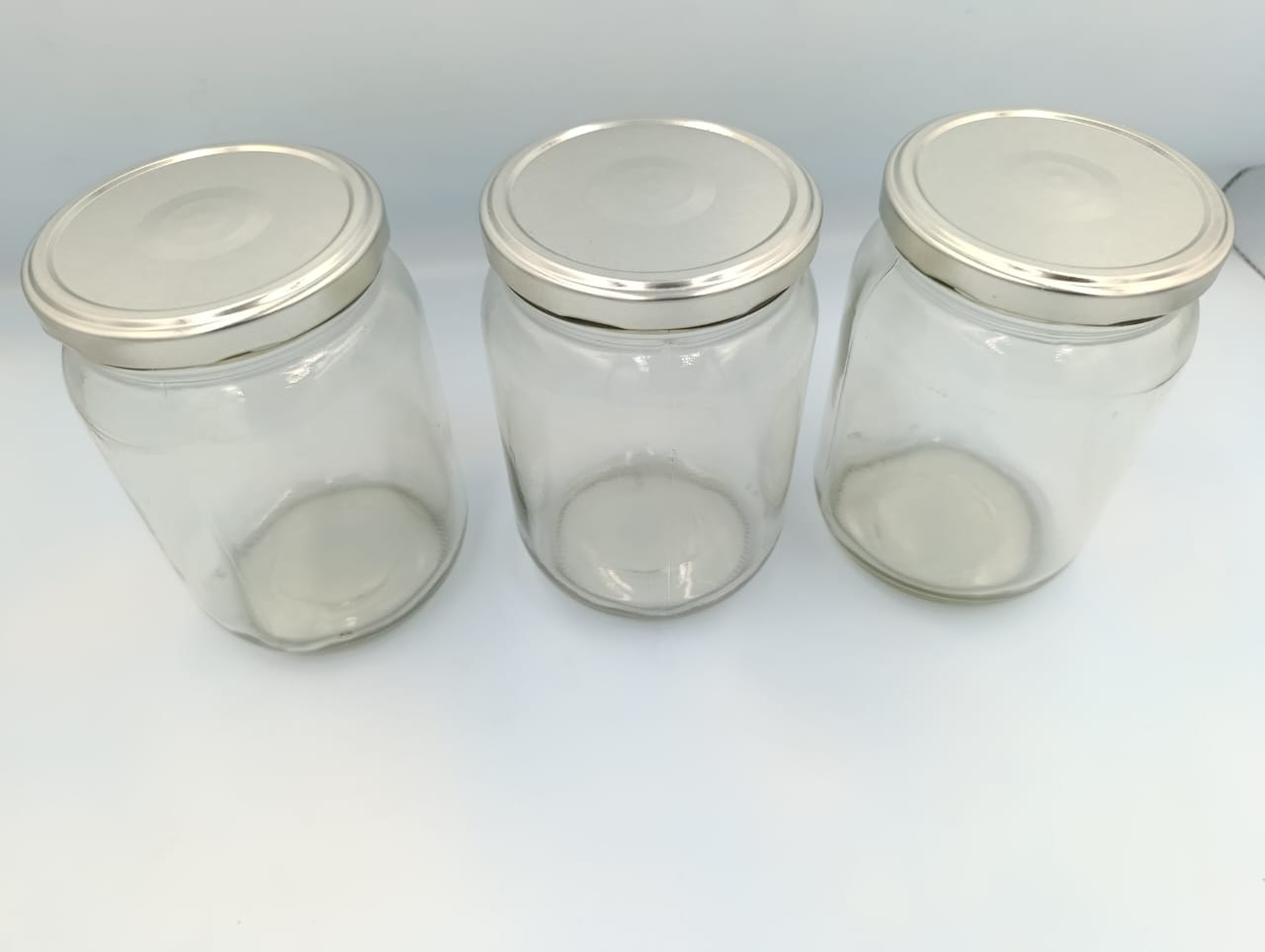 Transparent Glass Jar and Container Air Tight Silver Lid for Kitchen 720ml Glass Jar with Airtight Metal Lid