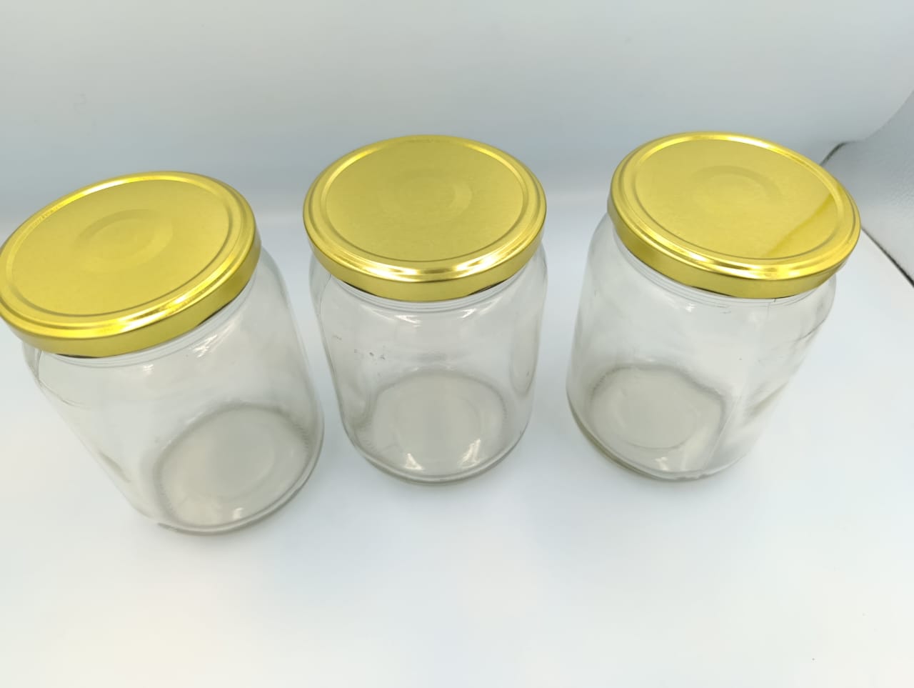 Transparent Glass Jar and Container Air Tight Golden Lid for Kitchen 720ml Glass Jar with Airtight Metal Lid