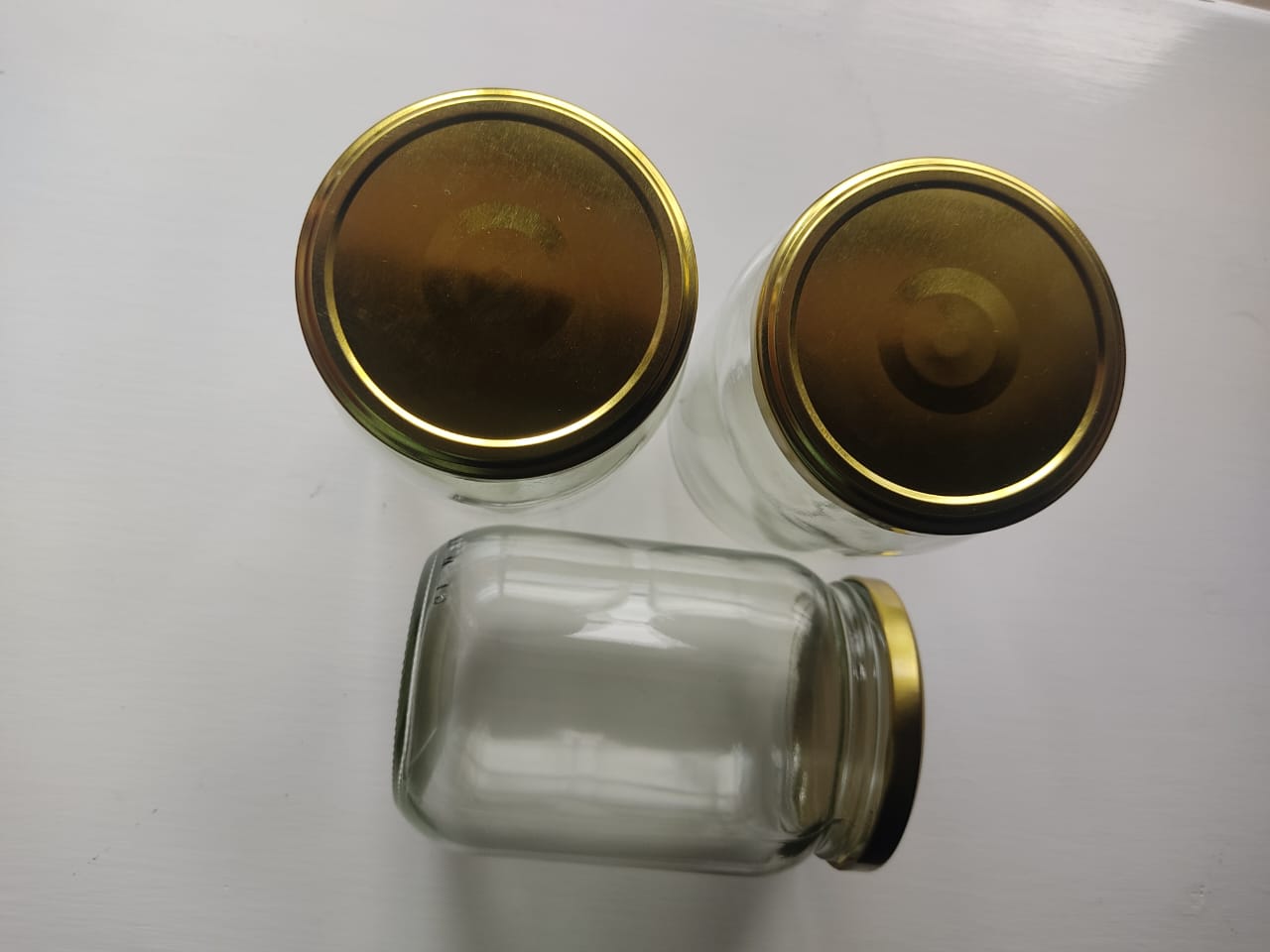 Transparent Glass Jar and Container Air Tight Golden Lid for Kitchen 720ml Glass Jar with Airtight Metal Lid