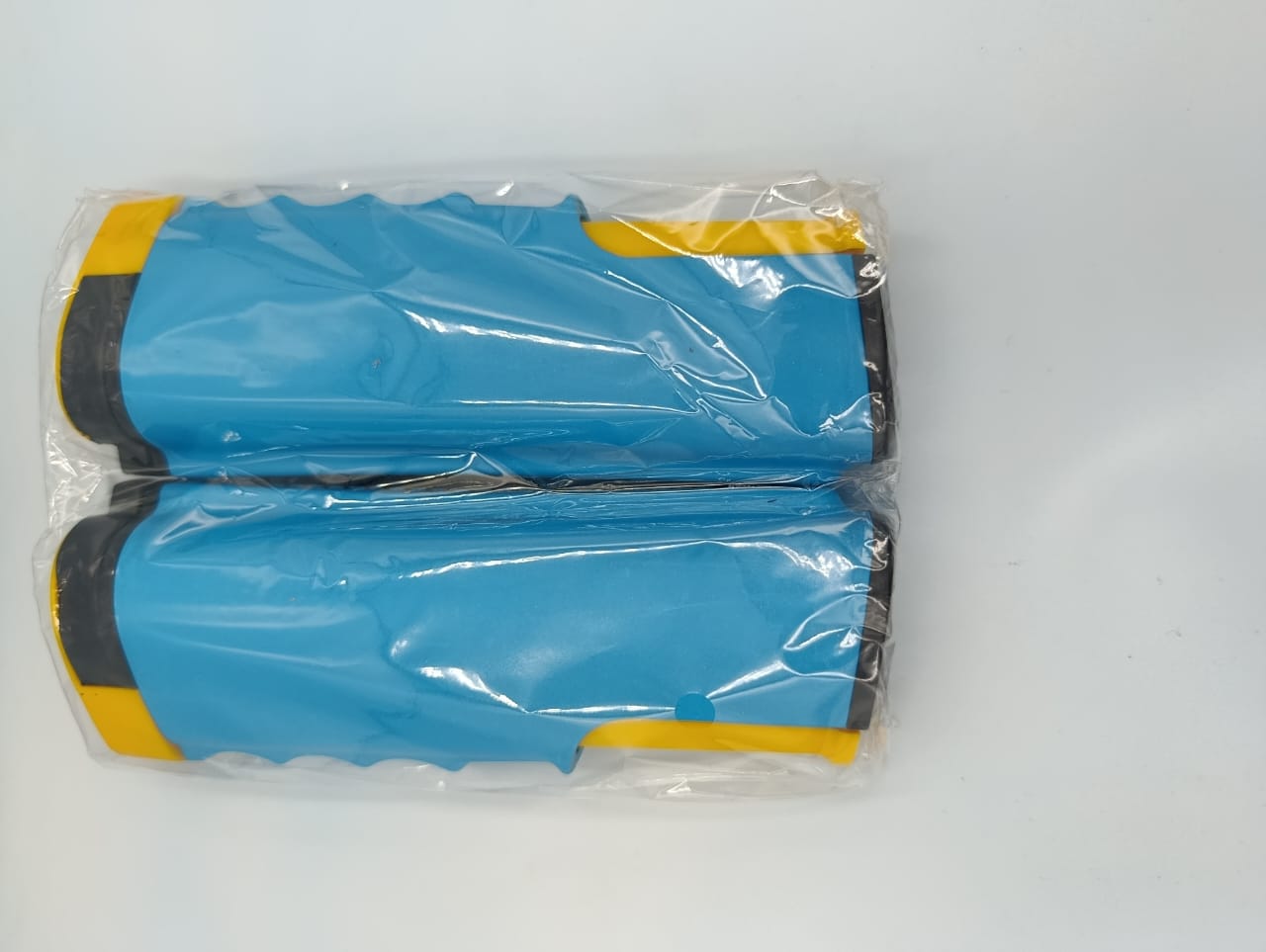 Retractable Table Tennis Net – Portable Ping Pong Table Tennis Net for Any Table, Easy Setup, Indoor & Outdoor Table Tennis for Home (Full Set (TT Net + 2 TT Bats + 3 Balls))