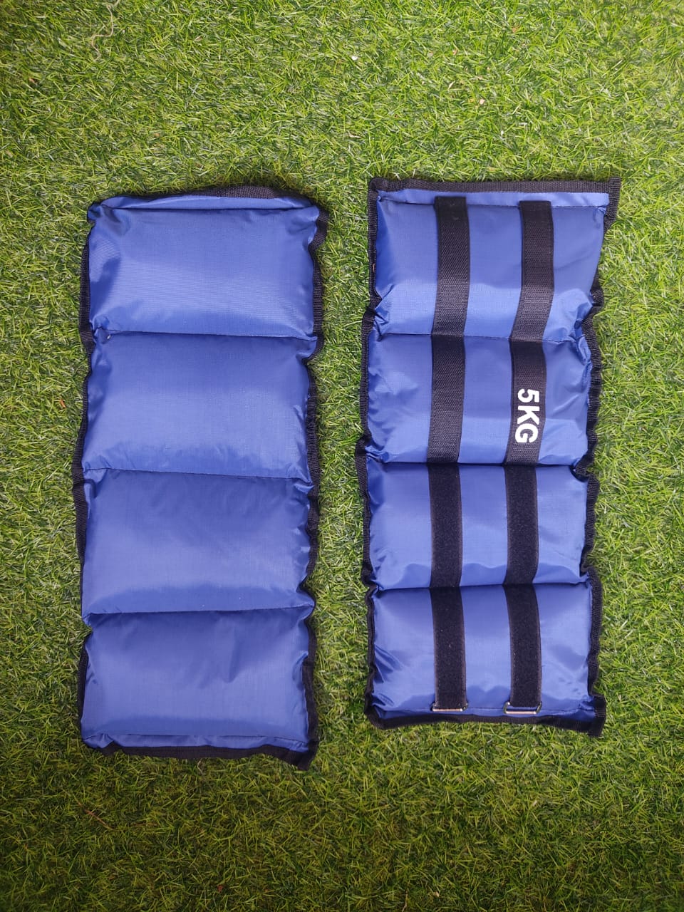 A Pair of Ankle/Wrist Weights Training Gym Aerobics Fitness Muscle Strengthening Neoprene with Tear Closure and Adjustable Buckle