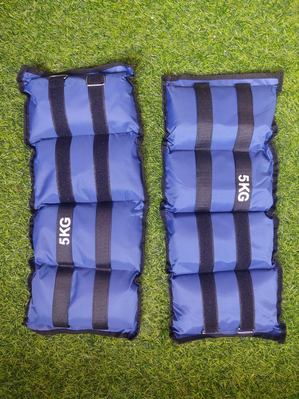 A Pair of Ankle/Wrist Weights Training Gym Aerobics Fitness Muscle Strengthening Neoprene with Tear Closure and Adjustable Buckle