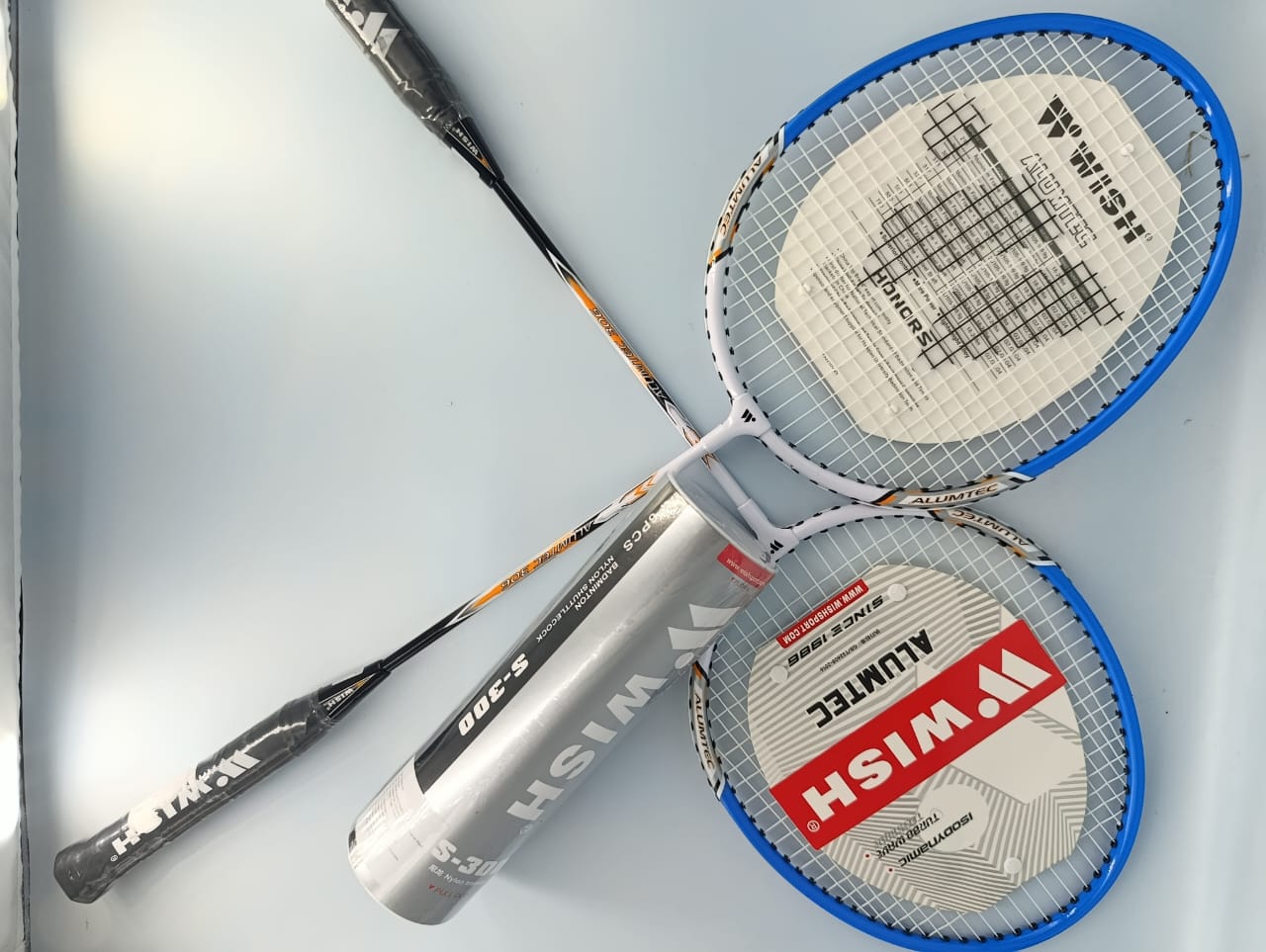WISH Badminton Combo Set, 2 Rackets 1/2 Cover, 6 Shuttlecocks, Badminton Net Set of Two