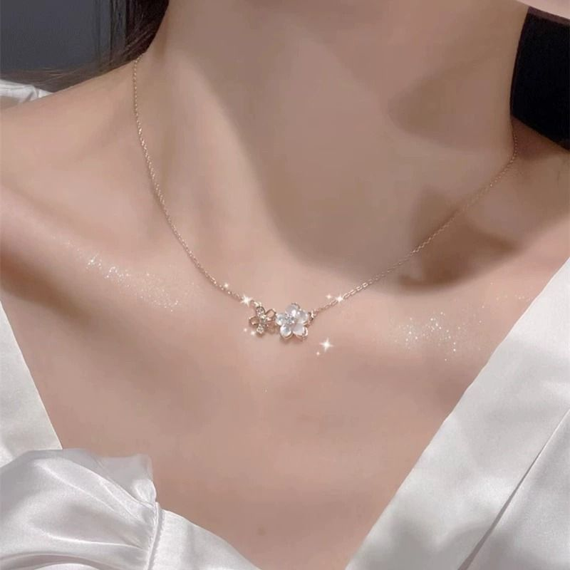 Fashion Women's Necklace New Trend Women Necklace Ladies Cherry Blossom Necklaces