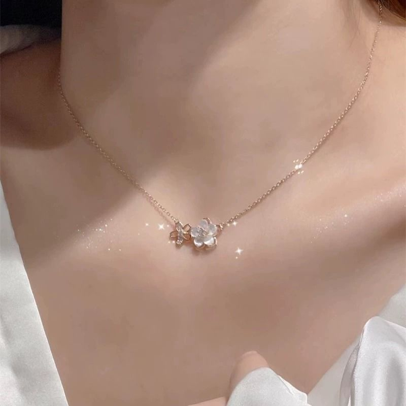 Fashion Women's Necklace New Trend Women Necklace Ladies Cherry Blossom Necklaces