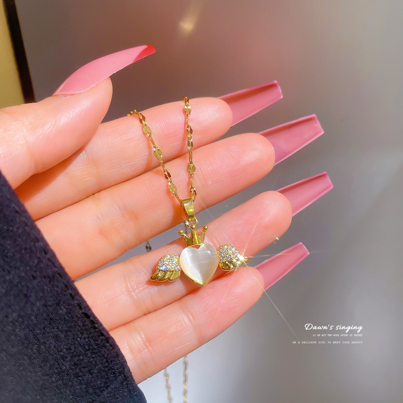 Fashion Women's Pendant Necklace New Trend Women Necklace Ladies Love Pearl Necklace