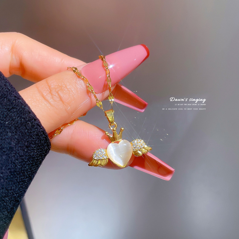 Fashion Women's Pendant Necklace New Trend Women Necklace Ladies Love Pearl Necklace