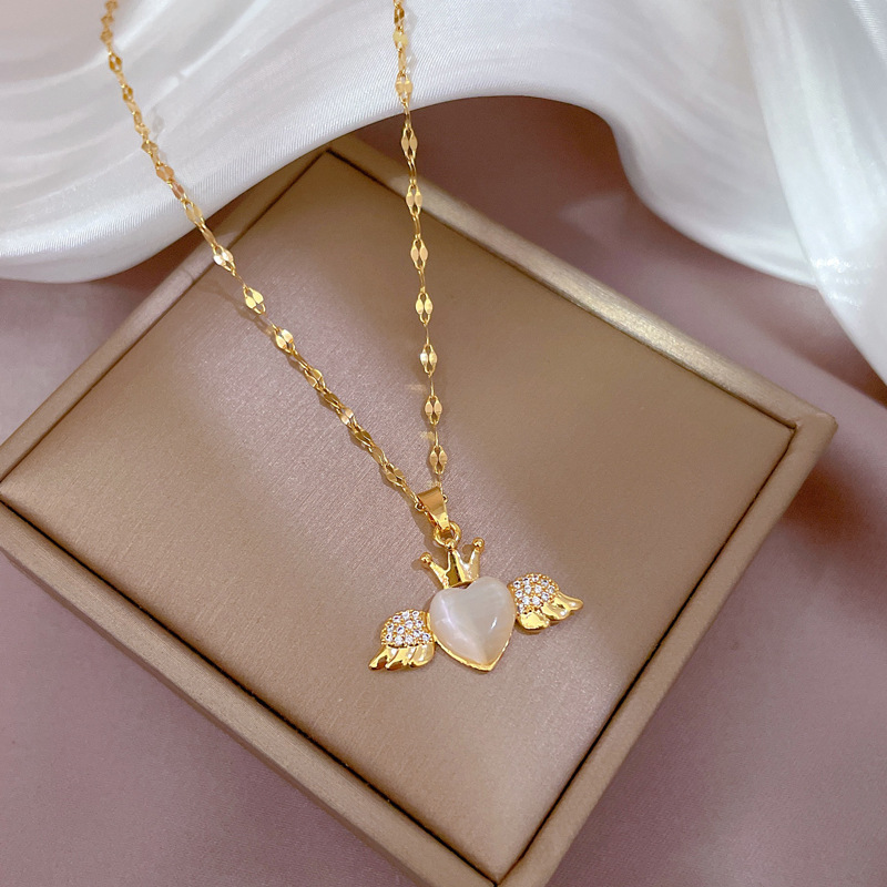 Fashion Women's Pendant Necklace New Trend Women Necklace Ladies Love Pearl Necklace