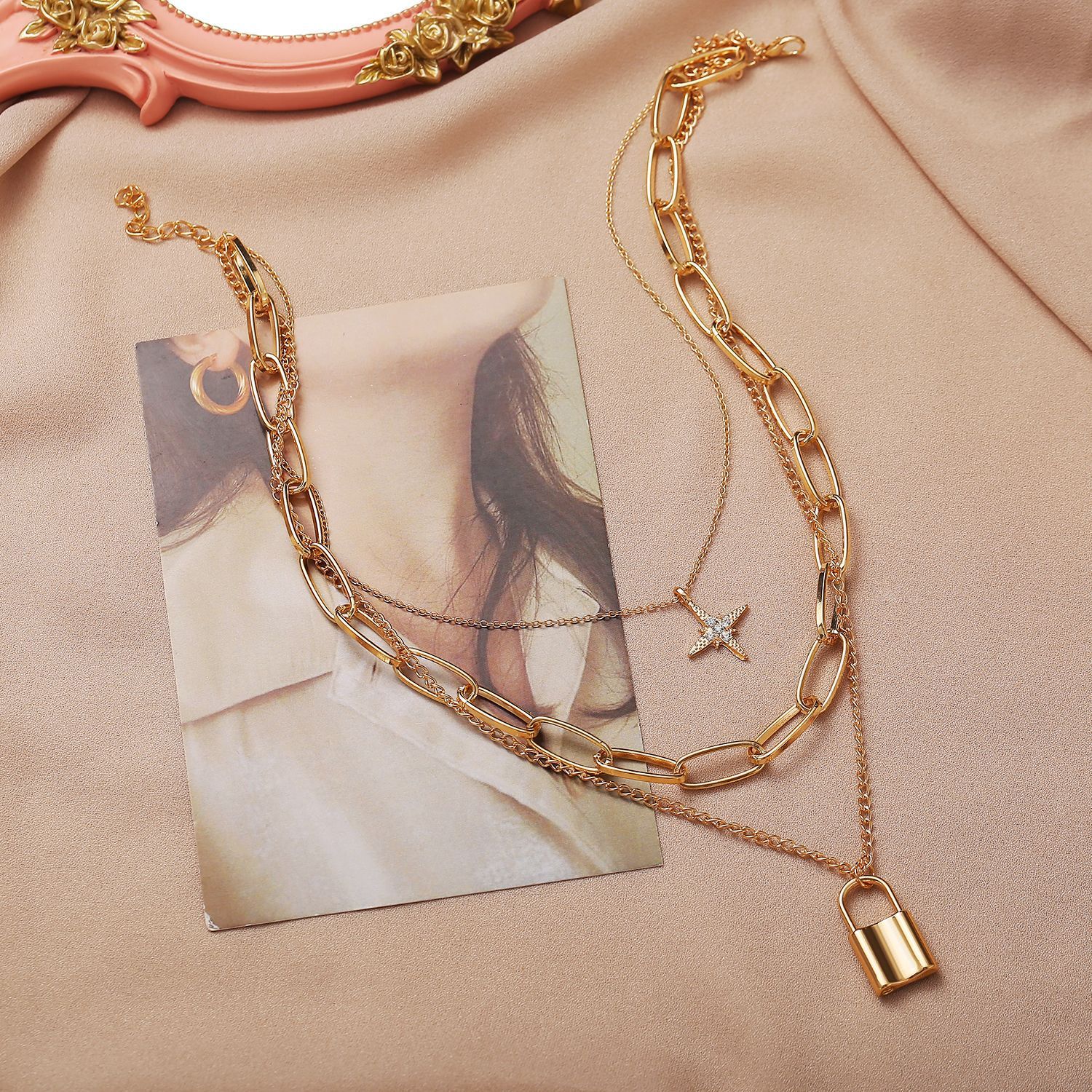 3pcs/set Women's Pendant Necklace Luxury Retro Women Necklace Sets Fashion Octet Star Lock Pendant