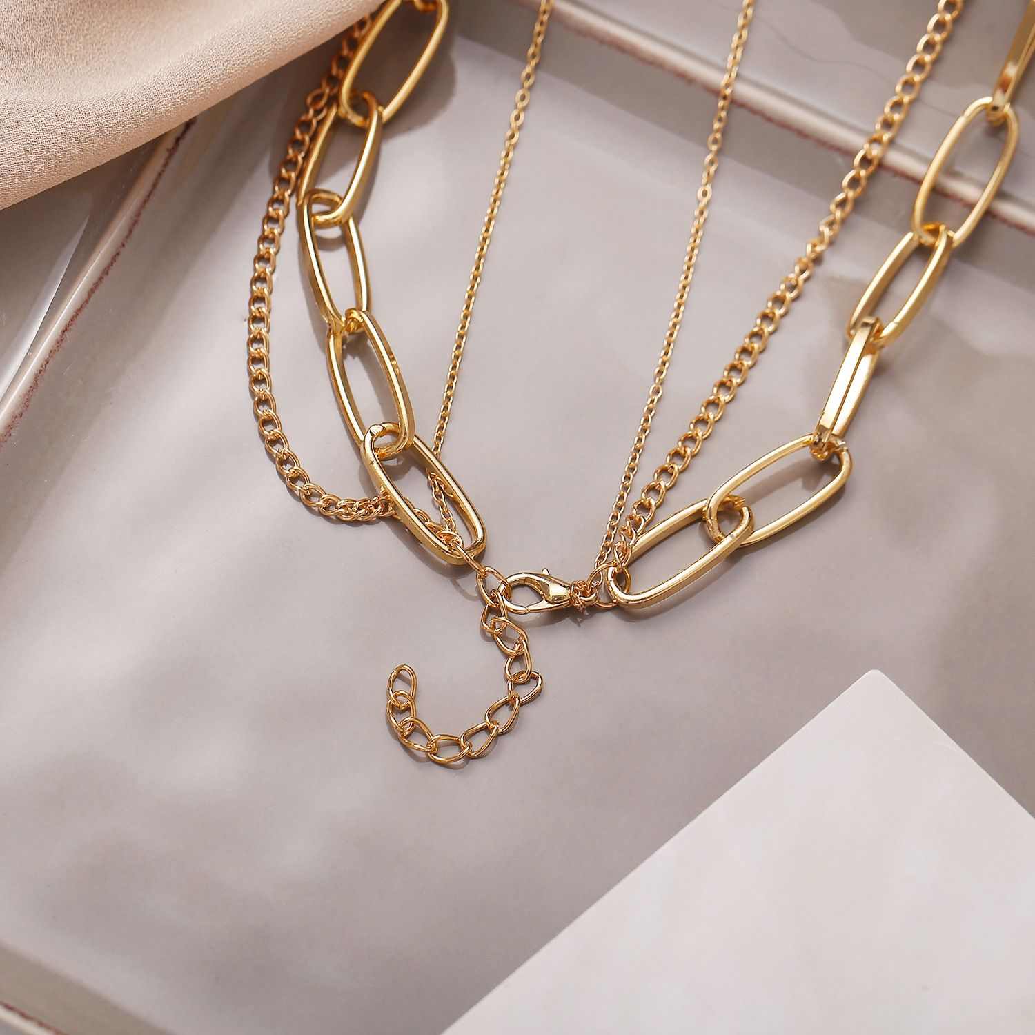 3pcs/set Women's Pendant Necklace Luxury Retro Women Necklace Sets Fashion Octet Star Lock Pendant