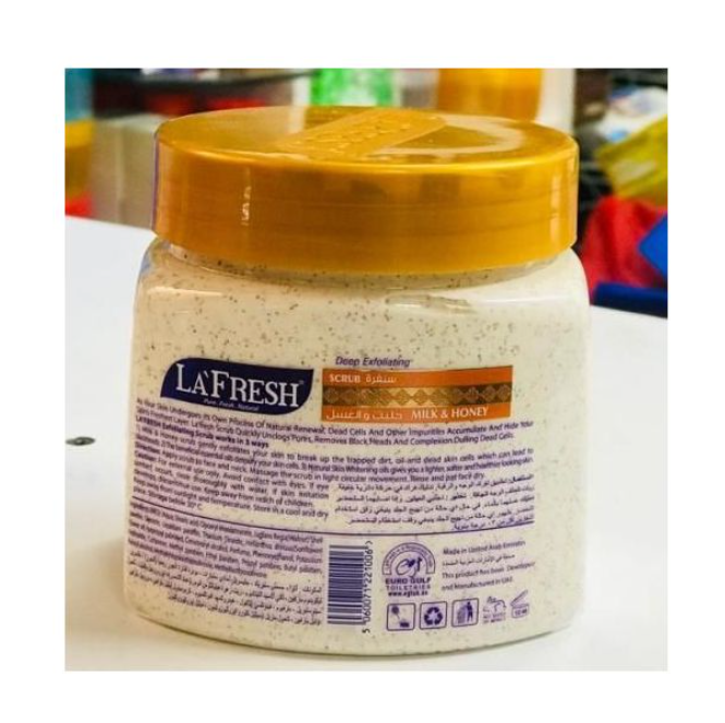 La Fresh Exfoliating Face And Body Scrub - Lemon - 500 Ml