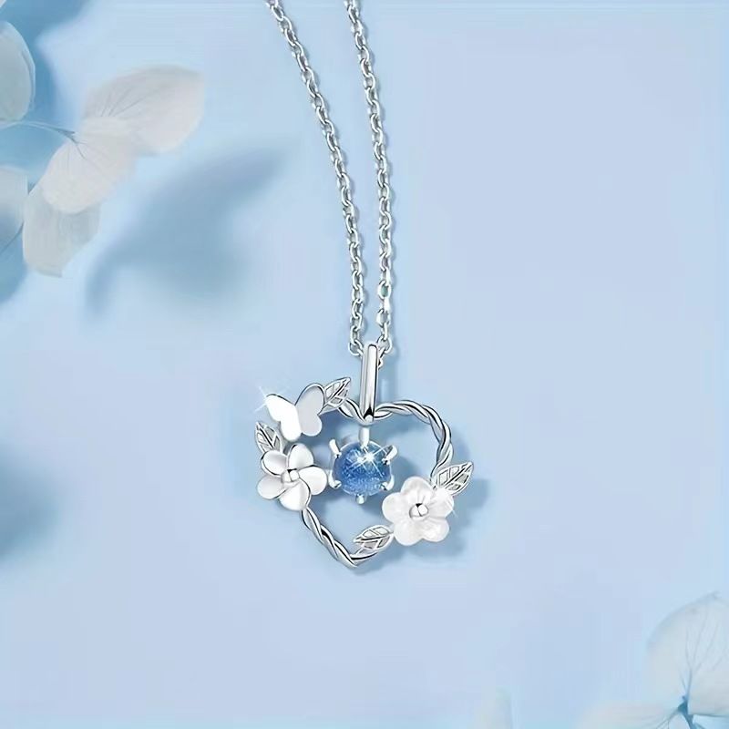 New Love Clover Women's Necklace High-end Luxury Clavicle Chain Women's Fashion Accessories Necklace
