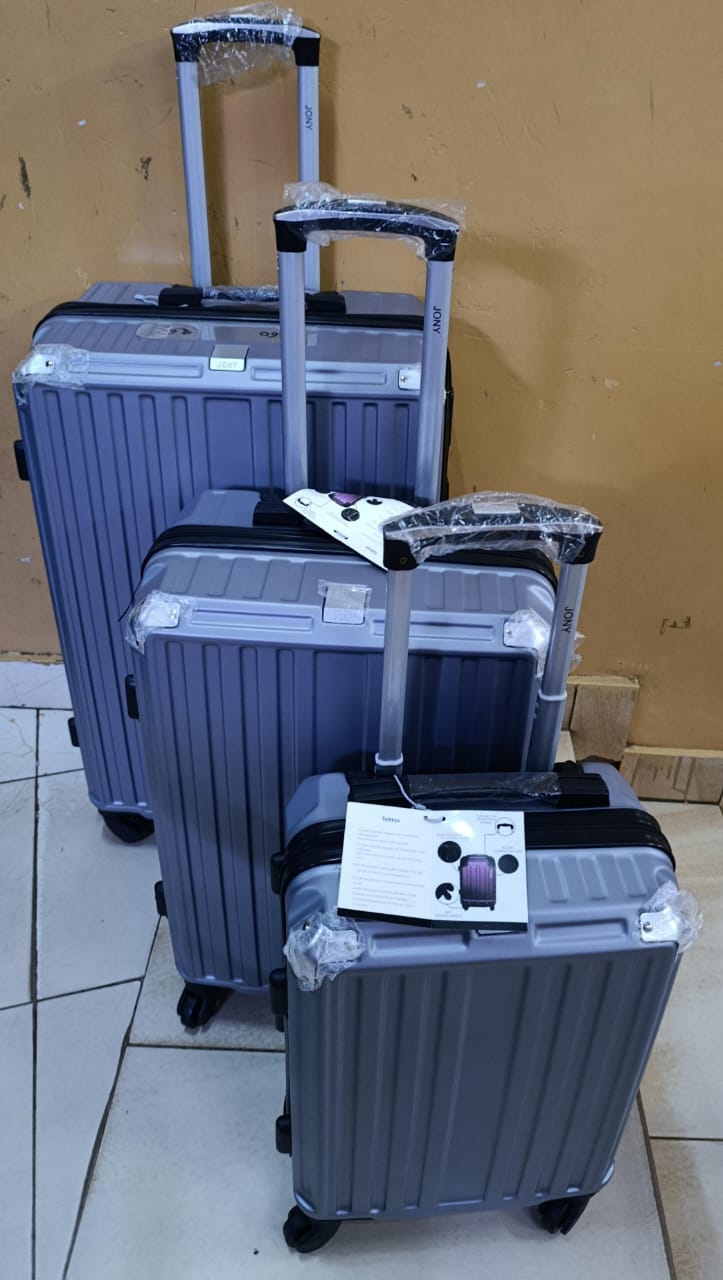 3 in 1 Luxurious Fibre Suitcase - zipper closure frame - 360 easy glide spinner wheels - Telescopic handle system locks - compession straps for neat pack
superior quality Heights 63cm, 57cm, 48cm.