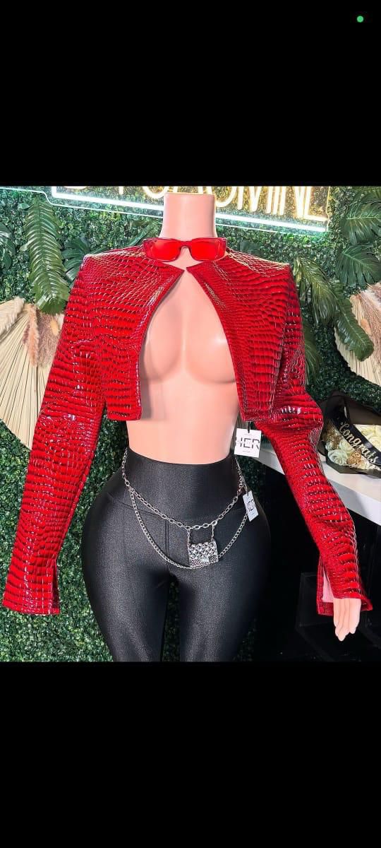 Women’s Red Crocodile-Embossed Cropped Leather  Jacket – Stylish Faux Leather Short Coat, Trendy Streetwear Outerwear