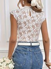 New elegant lace patchwork collar short sleeved solid color T-shirt for slimming women