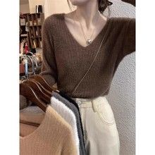 Soft and sticky pullover knitted sweater, women's autumn and winter long sleeved top