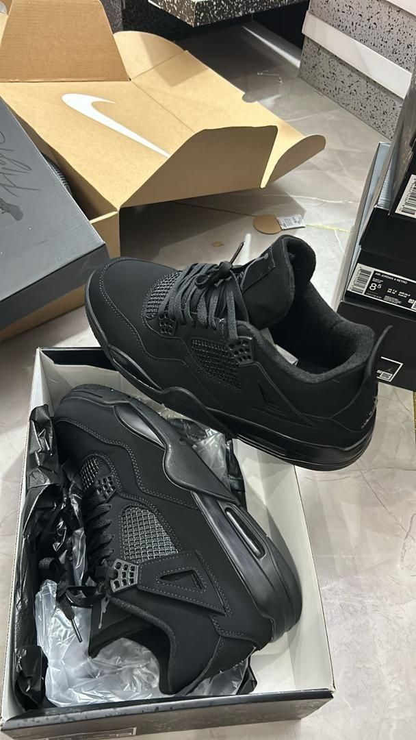 HIGH QUALITY ⚡JORDAN 4 high quality j4 thunder BLACK sneakers Original Fashion Leather Men Shoes Imported Sneakers
