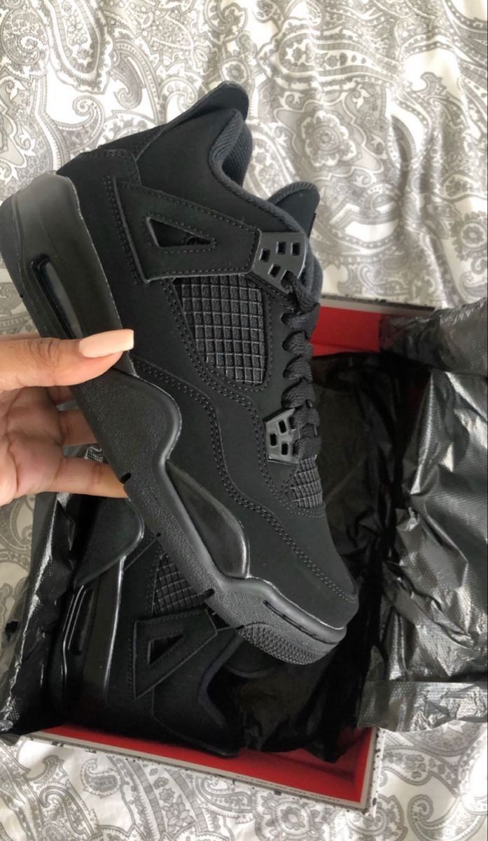 HIGH QUALITY ⚡JORDAN 4 high quality j4 thunder BLACK sneakers Original Fashion Leather Men Shoes Imported Sneakers